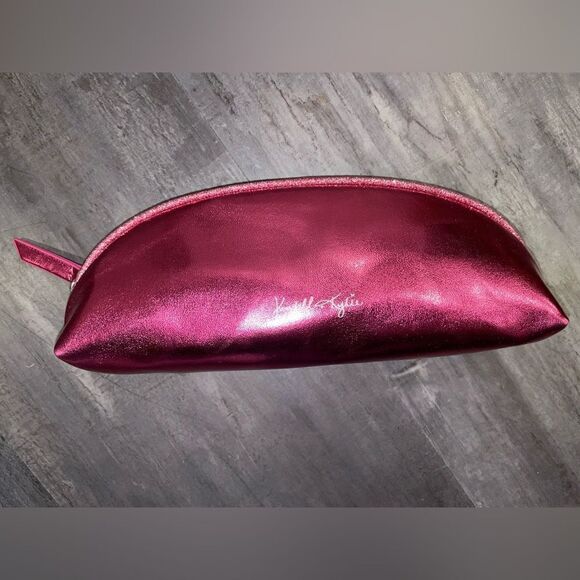 NWT Kendall and Kylie makeup bag - Picture 4 of 11